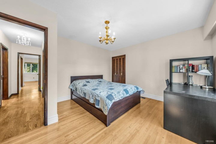 Photo 2 at 3845 Bayridge Avenue, Bayridge, West Vancouver