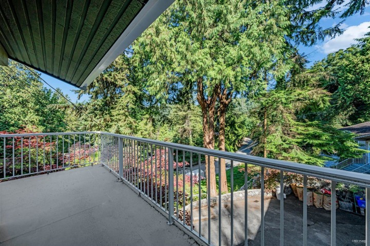 Photo 17 at 3845 Bayridge Avenue, Bayridge, West Vancouver