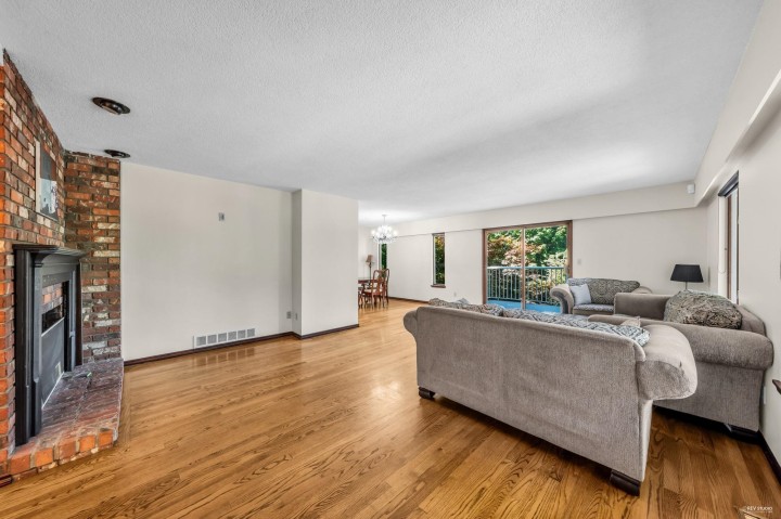 Photo 28 at 3845 Bayridge Avenue, Bayridge, West Vancouver