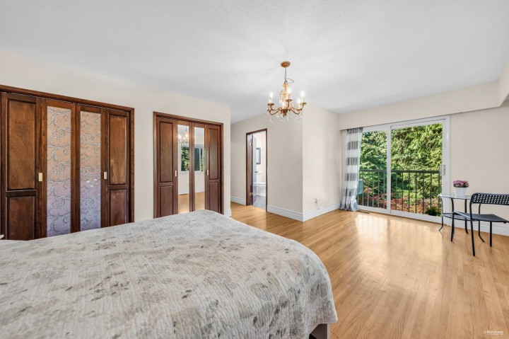 Photo 5 at 3845 Bayridge Avenue, Bayridge, West Vancouver