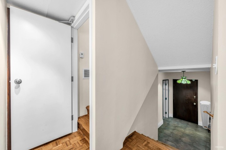 Photo 14 at 3845 Bayridge Avenue, Bayridge, West Vancouver