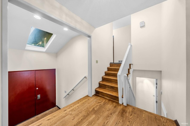 Photo 18 at 3845 Bayridge Avenue, Bayridge, West Vancouver