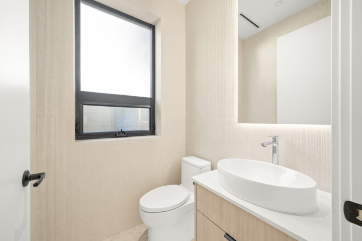 Photo 9 at 3904 W 23rd Avenue, Dunbar, Vancouver West