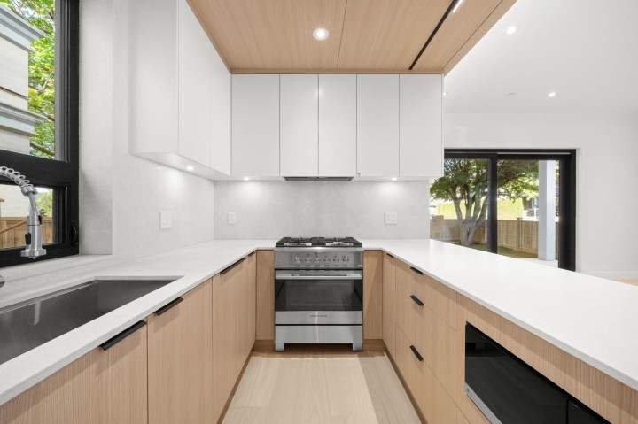 Photo 8 at 3904 W 23rd Avenue, Dunbar, Vancouver West