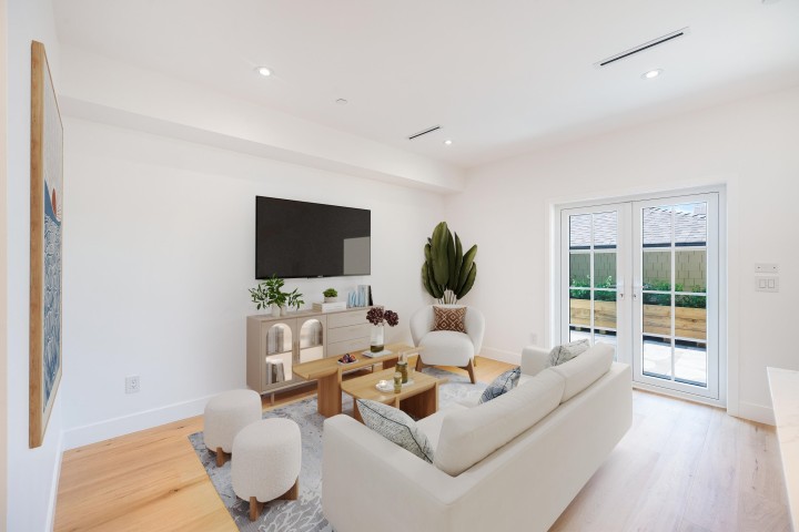 Photo 2 at 265 W 6th Street, Lower Lonsdale, North Vancouver