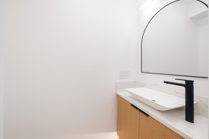 Photo 5 at 265 W 6th Street, Lower Lonsdale, North Vancouver