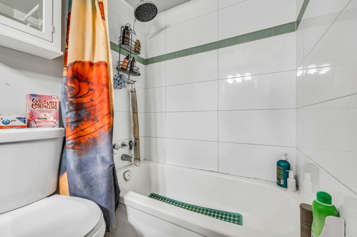 Photo 13 at 207 - 2025 W 2nd Avenue, Kitsilano, Vancouver West