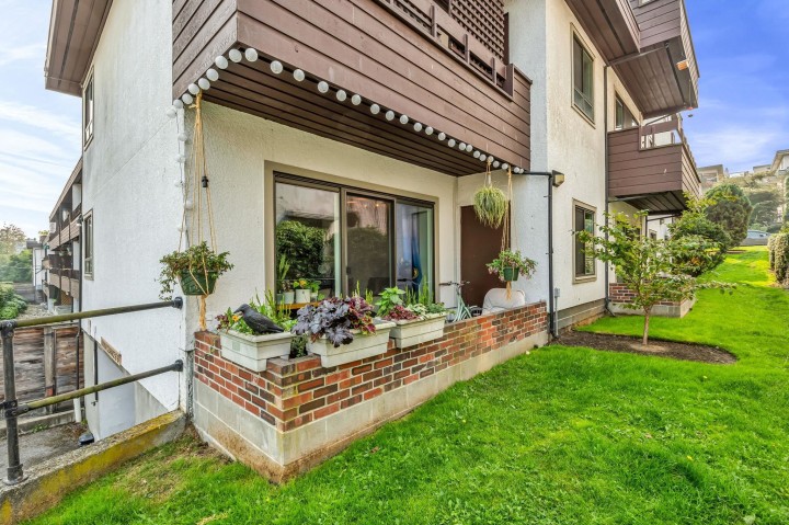 Photo 16 at 207 - 2025 W 2nd Avenue, Kitsilano, Vancouver West