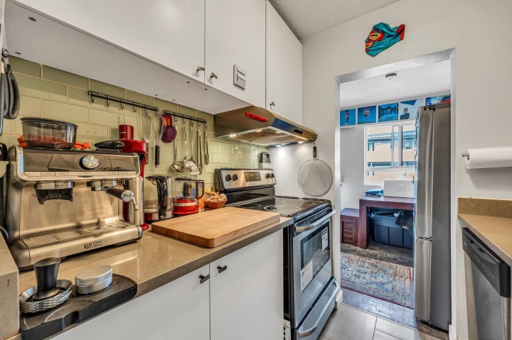 Photo 10 at 207 - 2025 W 2nd Avenue, Kitsilano, Vancouver West