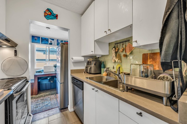 Photo 11 at 207 - 2025 W 2nd Avenue, Kitsilano, Vancouver West