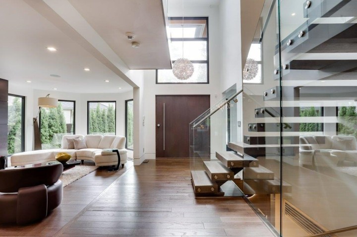 Photo 1 at 4577 Capilano Road, Canyon Heights NV, North Vancouver