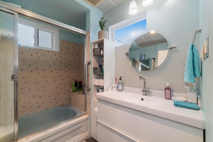 Photo 16 at 2235 East 52nd Avenue, Killarney VE, Vancouver East