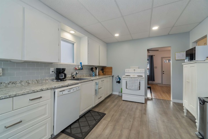 Photo 10 at 2235 East 52nd Avenue, Killarney VE, Vancouver East