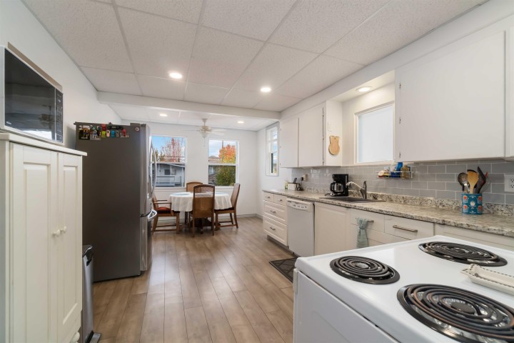 Photo 8 at 2235 East 52nd Avenue, Killarney VE, Vancouver East