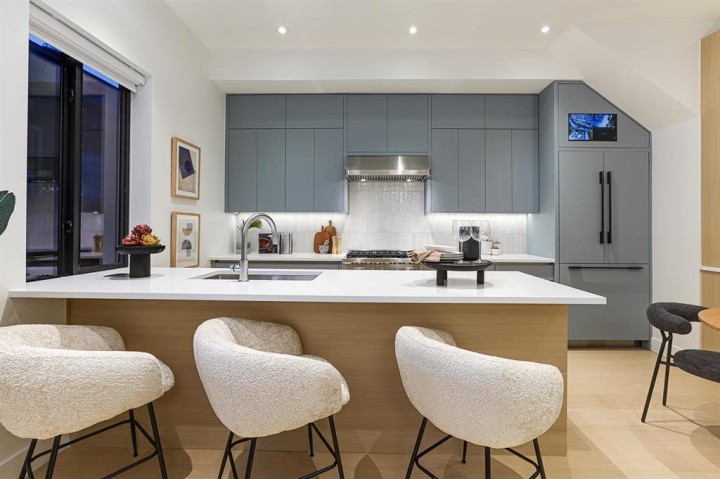 Photo 6 at 1943 E 6th Avenue, Grandview Woodland, Vancouver East