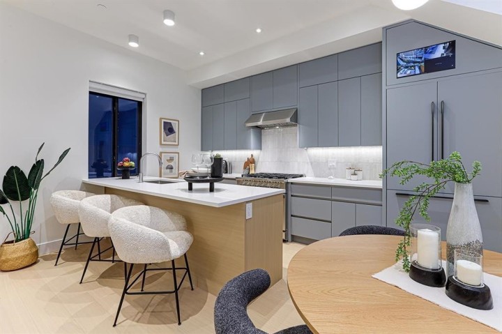 Photo 5 at 1943 E 6th Avenue, Grandview Woodland, Vancouver East