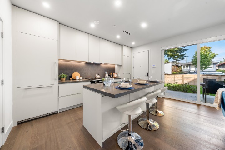 Photo 10 at 1 - 620 E 46th Avenue, Fraser VE, Vancouver East