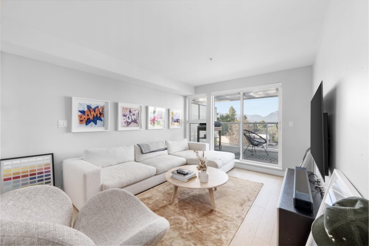 Photo 3 at 406 - 2508 Fraser Street, Mount Pleasant VE, Vancouver East