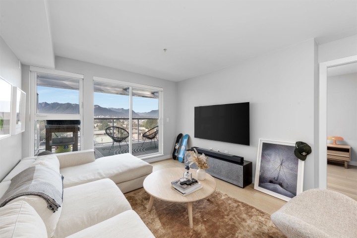 Photo 4 at 406 - 2508 Fraser Street, Mount Pleasant VE, Vancouver East