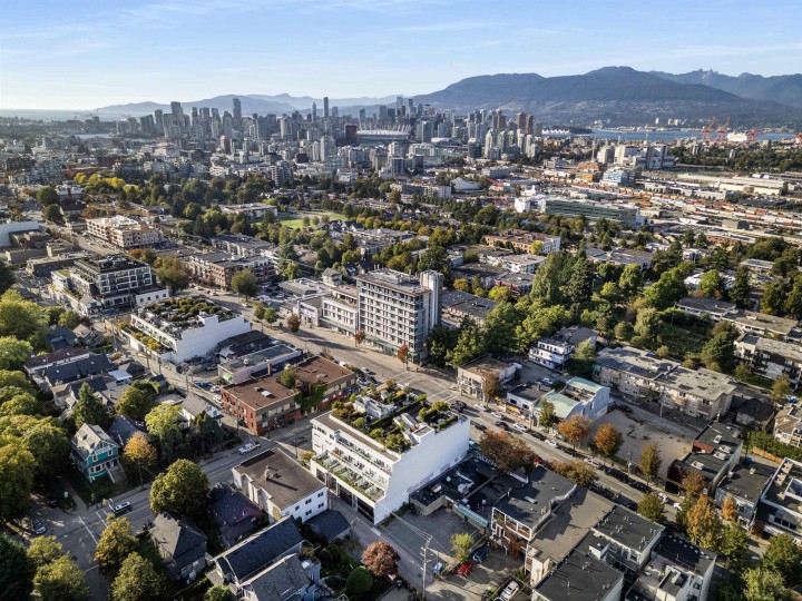 Photo 21 at 406 - 2508 Fraser Street, Mount Pleasant VE, Vancouver East