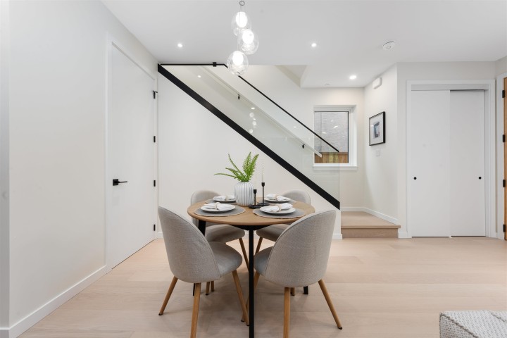 Photo 13 at 1 - 2764 W 14th Avenue, Kitsilano, Vancouver West