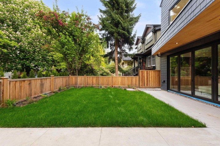Photo 32 at 1 - 2764 W 14th Avenue, Kitsilano, Vancouver West
