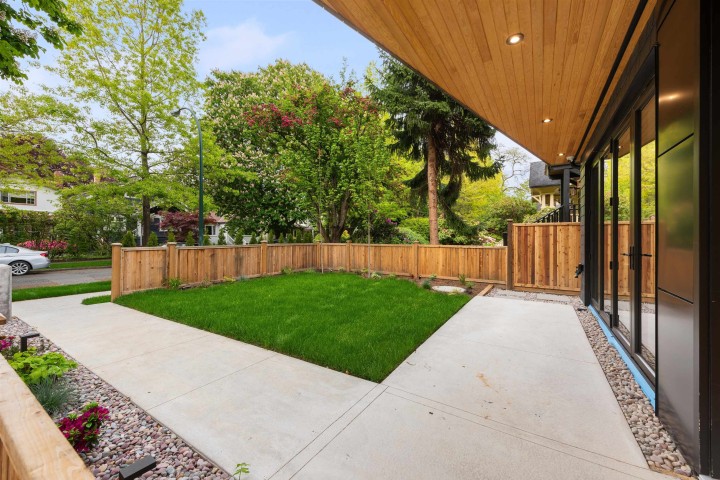 Photo 33 at 1 - 2764 W 14th Avenue, Kitsilano, Vancouver West