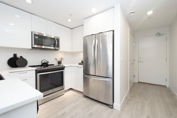 Photo 5 at 508 - 719 W 3rd Street, Harbourside, North Vancouver