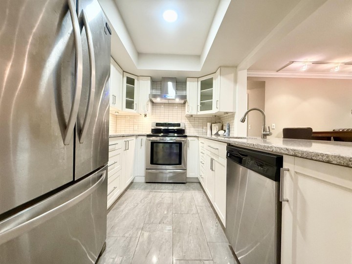 Photo 4 at 103 - 3189 Camosun Street, Point Grey, Vancouver West