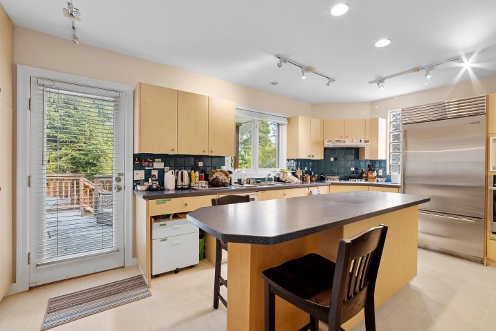 Photo 9 at 3247 W 30th Avenue, MacKenzie Heights, Vancouver West