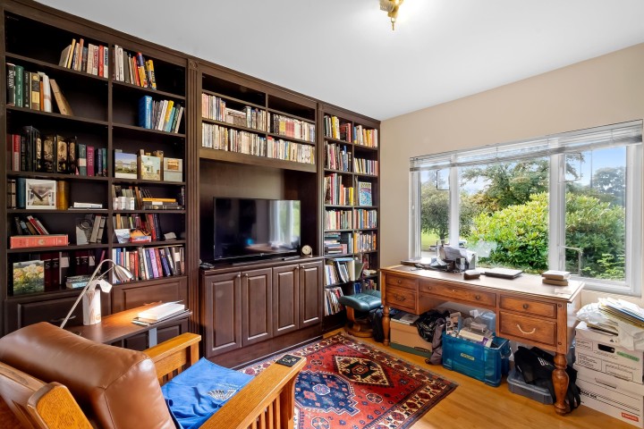 Photo 8 at 3247 W 30th Avenue, MacKenzie Heights, Vancouver West