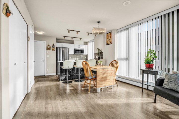 Photo 13 at 316 - 2689 Kingsway, Collingwood VE, Vancouver East