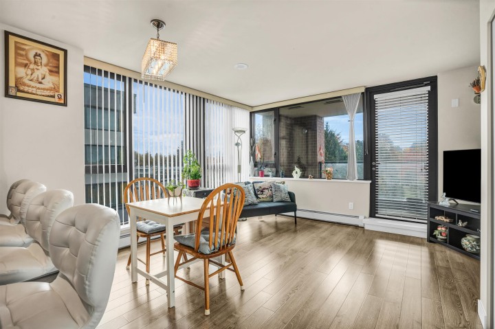 Photo 9 at 316 - 2689 Kingsway, Collingwood VE, Vancouver East