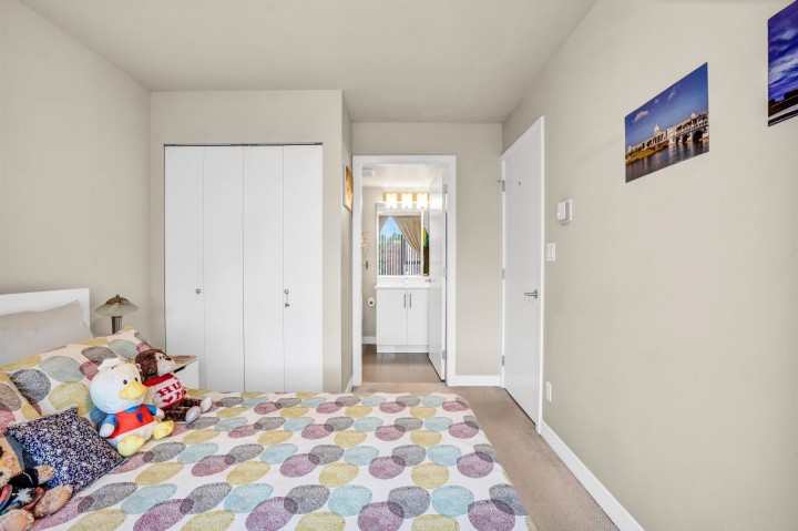 Photo 18 at 316 - 2689 Kingsway, Collingwood VE, Vancouver East