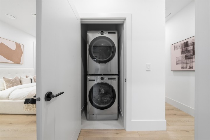 Photo 18 at 323 N Kamloops Street, Hastings Sunrise, Vancouver East