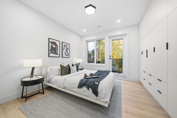 Photo 8 at 323 N Kamloops Street, Hastings Sunrise, Vancouver East