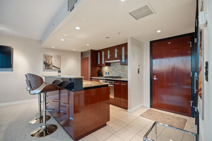 Photo 12 at 3206 - 938 Nelson Street, Downtown VW, Vancouver West