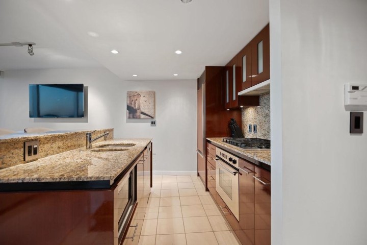 Photo 11 at 3206 - 938 Nelson Street, Downtown VW, Vancouver West