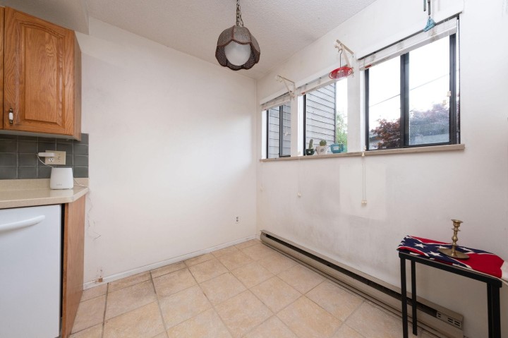 Photo 11 at 14 - 251 W 14th Street, Central Lonsdale, North Vancouver