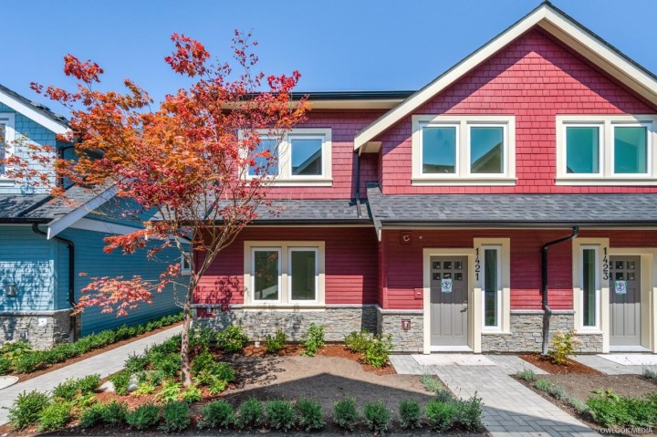 Photo 1 at 1421 E 27th Avenue, Knight, Vancouver East