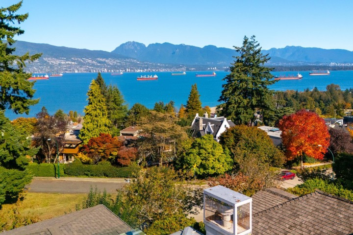 Photo 5 at 4650 W 2nd Avenue, Point Grey, Vancouver West