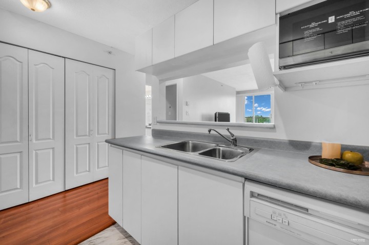 Photo 10 at 1007 - 3489 Ascot Place, Collingwood VE, Vancouver East