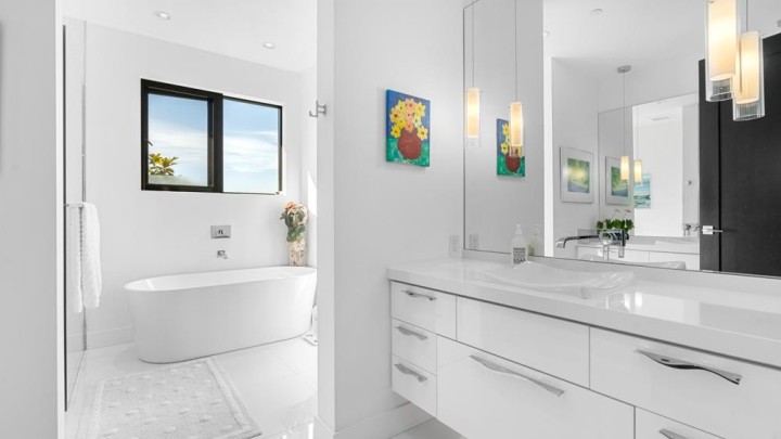 Photo 23 at 2650 Rosebery Avenue, Queens, West Vancouver