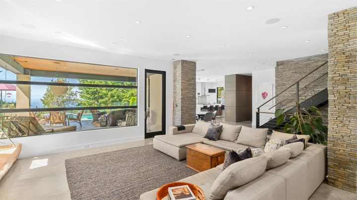 Photo 16 at 2650 Rosebery Avenue, Queens, West Vancouver