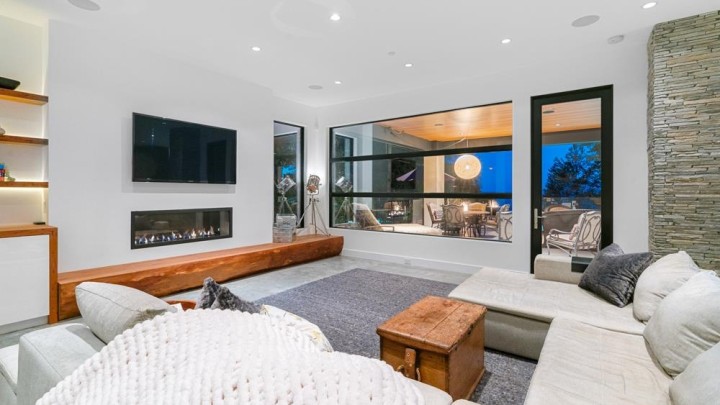 Photo 12 at 2650 Rosebery Avenue, Queens, West Vancouver