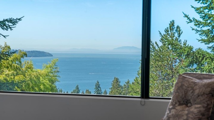 Photo 21 at 2650 Rosebery Avenue, Queens, West Vancouver