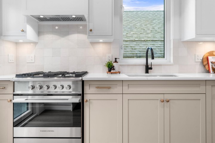 Photo 12 at 2528 Mcgill Street, Hastings Sunrise, Vancouver East