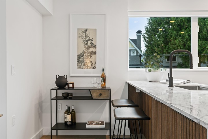 Photo 6 at 201 - 3590 W 39th Avenue, Dunbar, Vancouver West