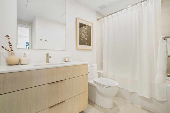 Photo 15 at 201 - 3590 W 39th Avenue, Dunbar, Vancouver West