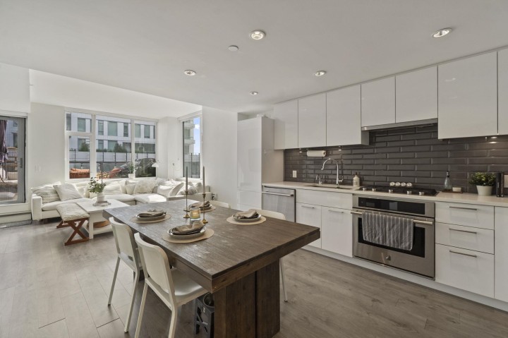 Photo 6 at 506 - 3451 Sawmill Crescent, South Marine, Vancouver East